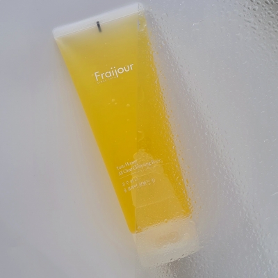 Очищающий гель для сияния кожи с юдзу и прополисом Fraijour Yuzu Honey All Clear Cleansing Foam 